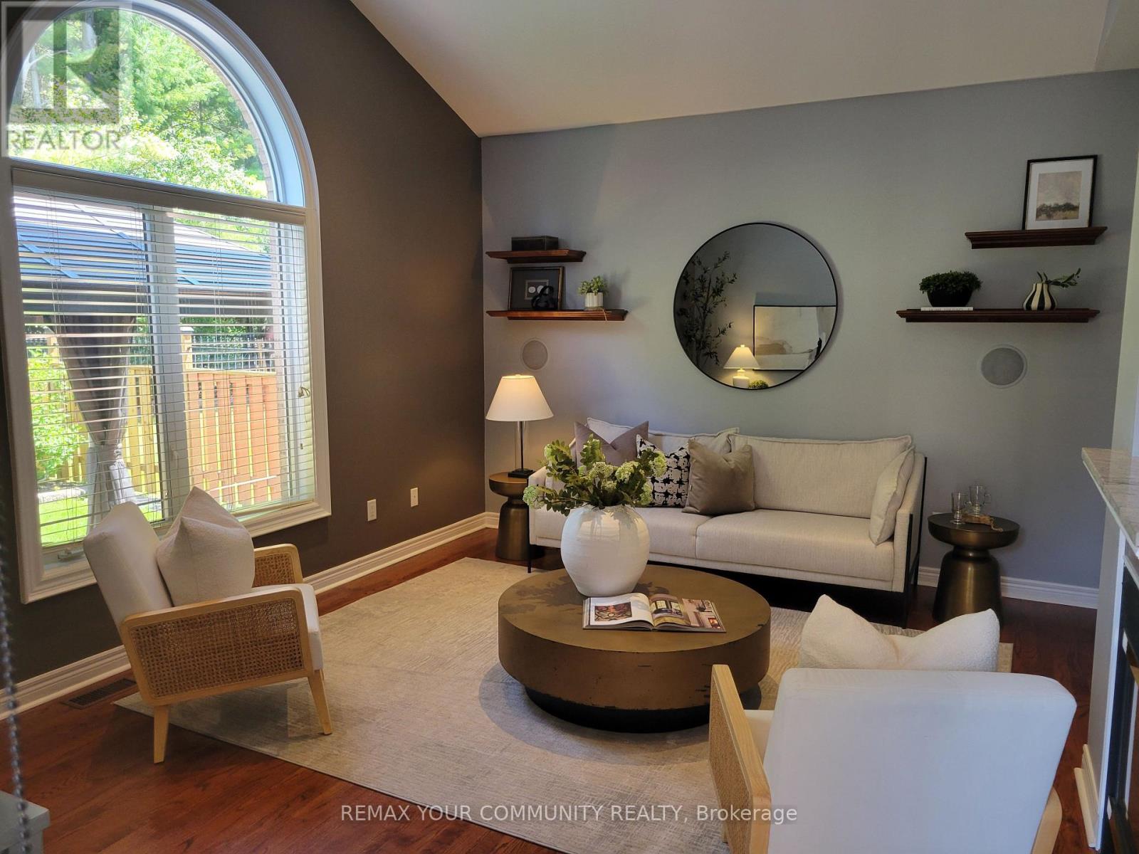 88 Castelli Court, Caledon, Ontario  L7E 2T8 - Photo 2 - W13566396