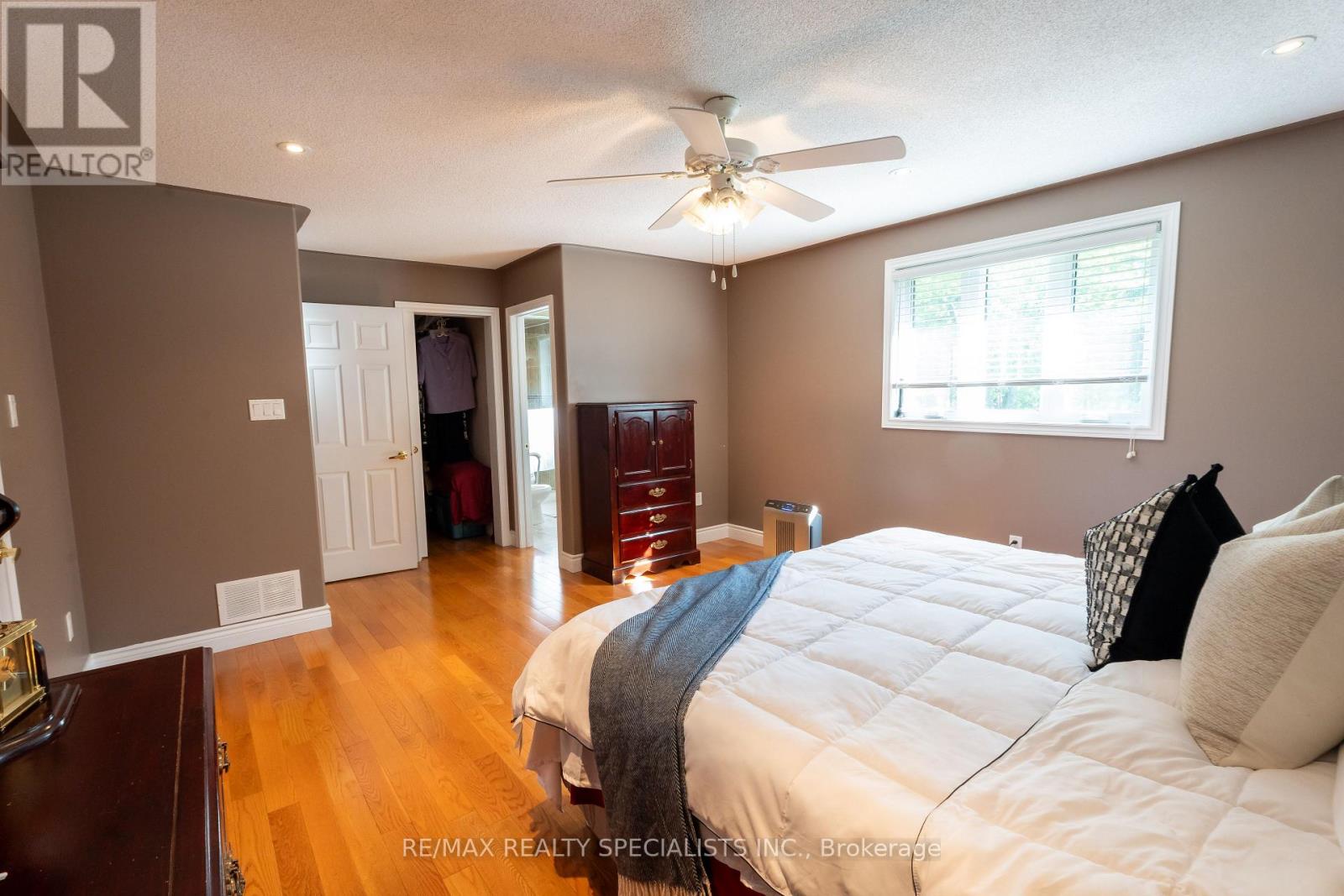 10642 Sixth Line, Halton Hills, Ontario  L7G 4S6 - Photo 12 - W13566400
