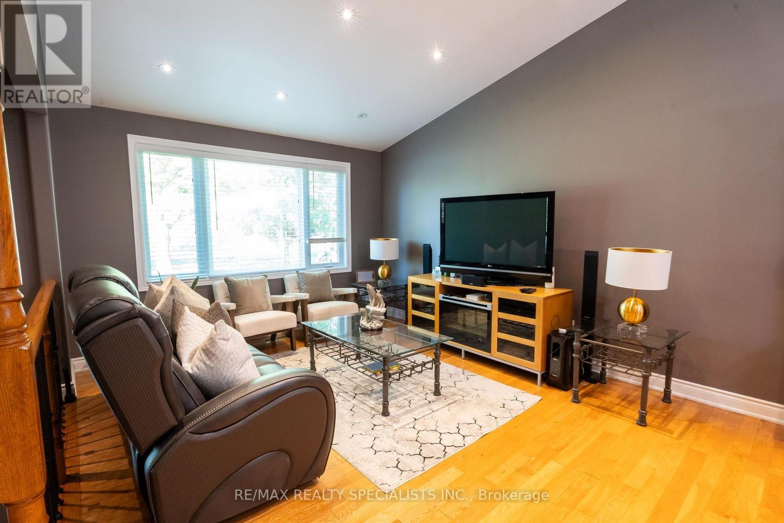 10642 Sixth Line, Halton Hills, Ontario  L7G 4S6 - Photo 7 - W13566400