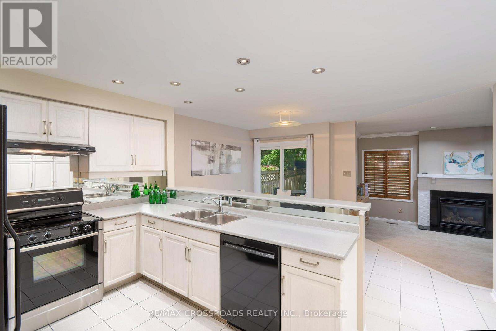 5316 Middlebury Drive, Mississauga, Ontario  L5M 5E6 - Photo 6 - W13566406