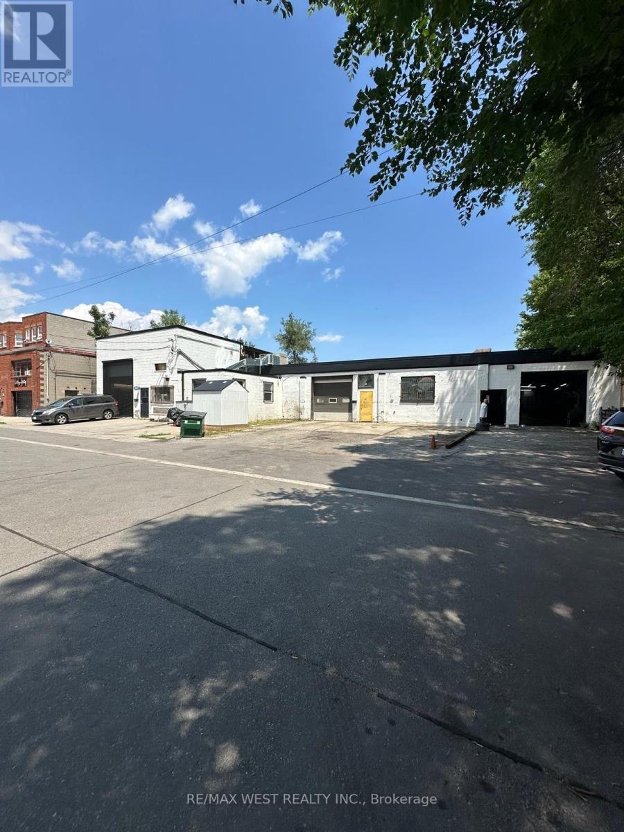 1 - 801 St Clarens Avenue, Toronto, Ontario  M6H 3X4 - Photo 3 - W13566446