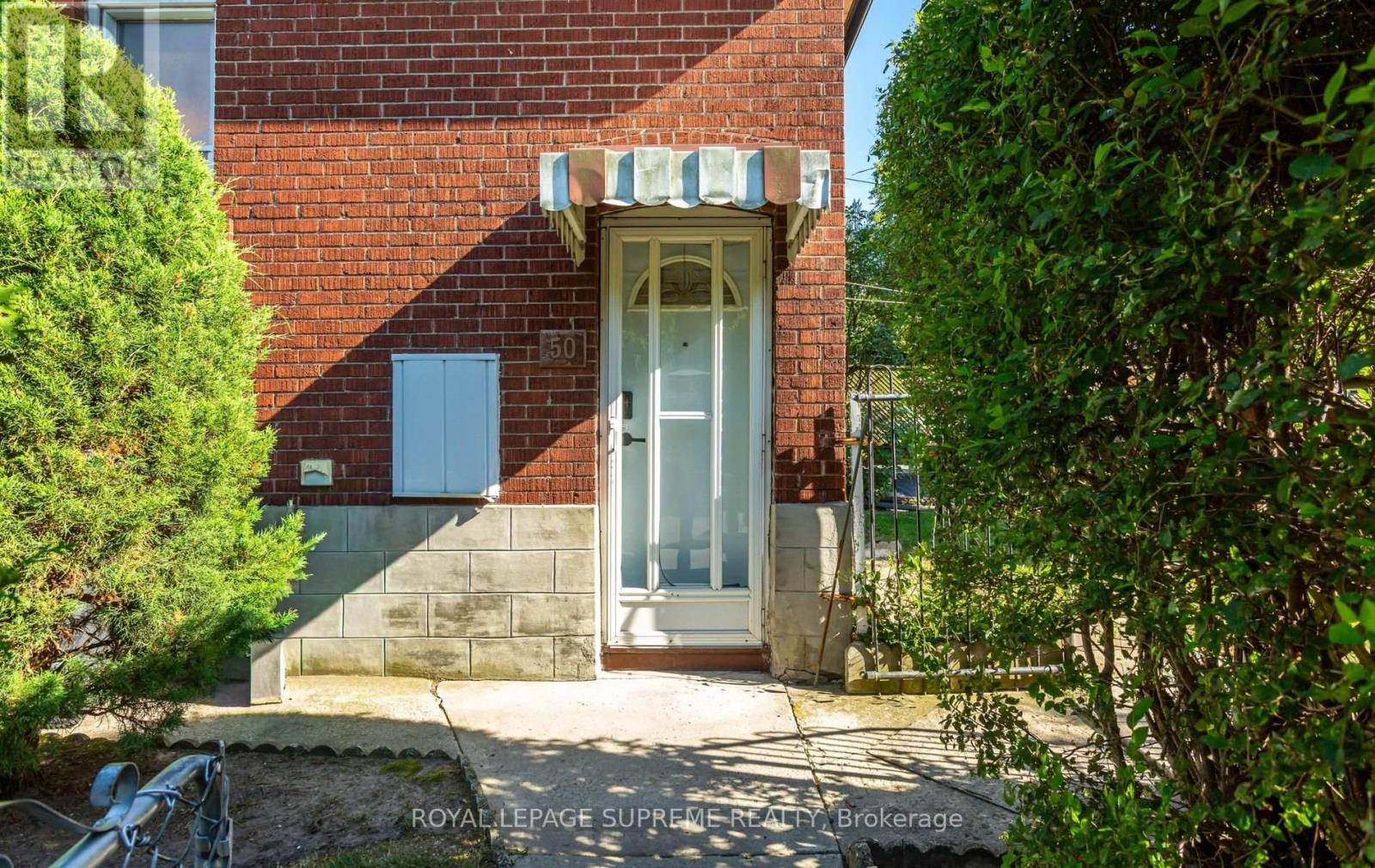 50 Brookside Avenue, Toronto, Ontario  M6S 4G7 - Photo 46 - W13566478