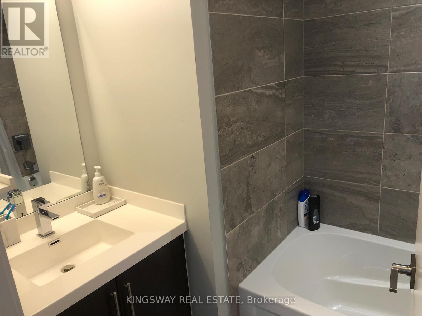 1808 - 2087 Fairview Street, Burlington, Ontario  L7R 0E5 - Photo 9 - W13566482