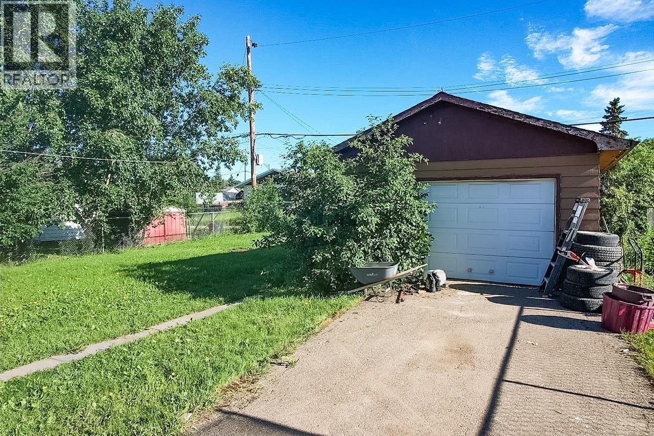 1164 96a Avenue, Dawson Creek, British Columbia  V1G 1M8 - Photo 25 - 10393635