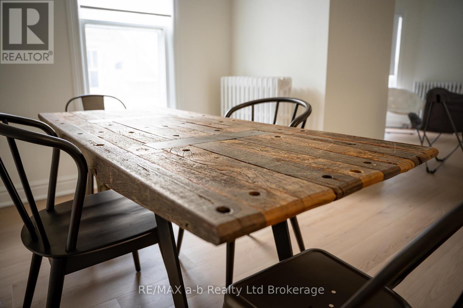 Upper - 390 Ontario Street, Stratford, Ontario  N5A 3H9 - Photo 6 - X13566830