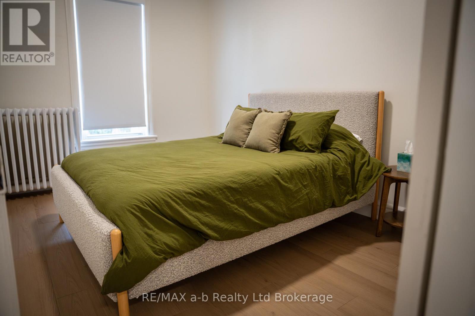 Upper - 390 Ontario Street, Stratford, Ontario  N5A 3H9 - Photo 7 - X13566830