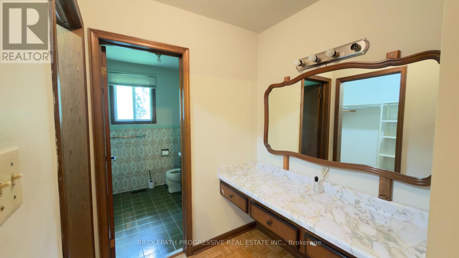 589 Sheppard Avenue E, Toronto, Ontario  M2K 1B4 - Photo 3 - C13566242