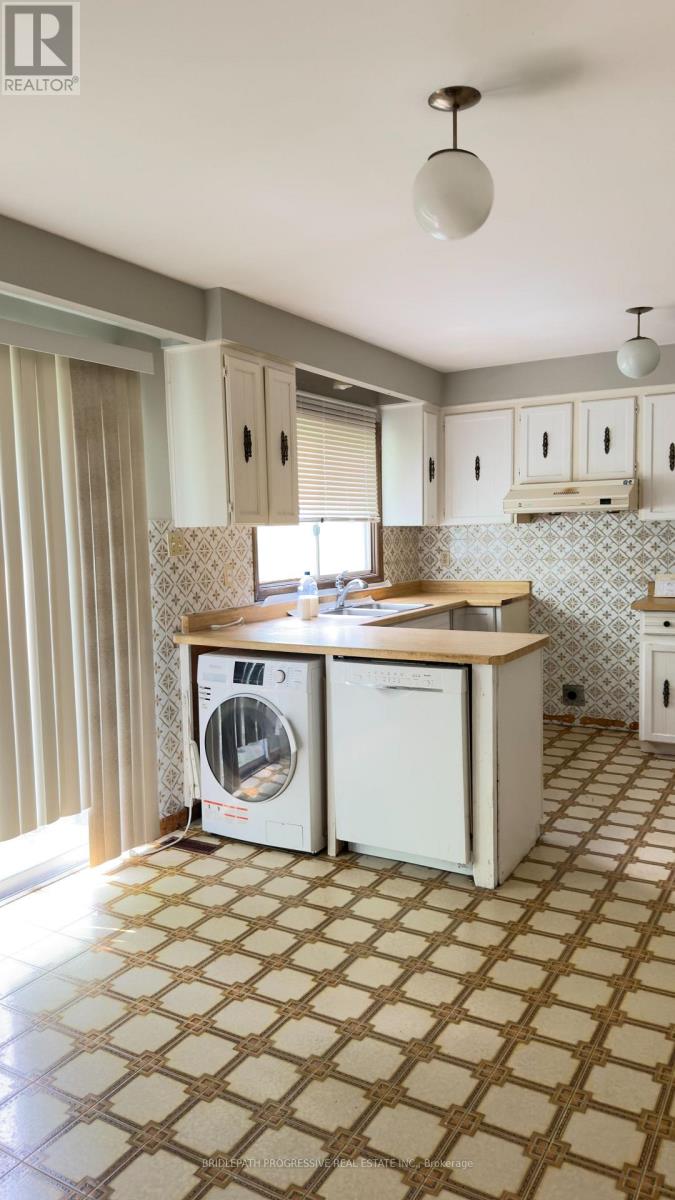 589 Sheppard Avenue E, Toronto, Ontario  M2K 1B4 - Photo 4 - C13566242