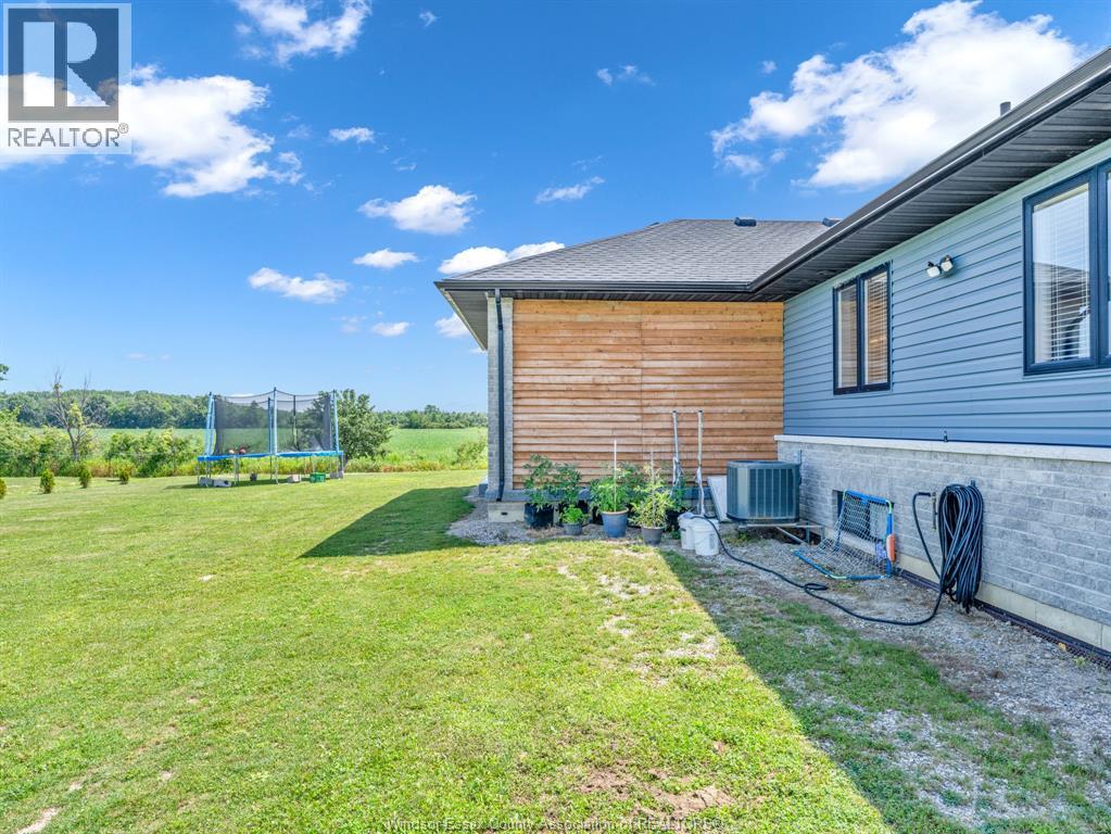 1252 South Malden Road, Essex, Ontario  N9V 2Y7 - Photo 6 - 26017026