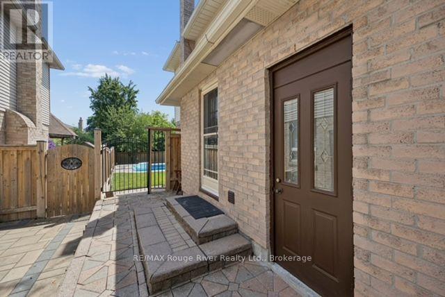 12 Jason Drive, Whitby (Pringle Creek), Ontario L1R 1M1 - Photo 3 - E13566662