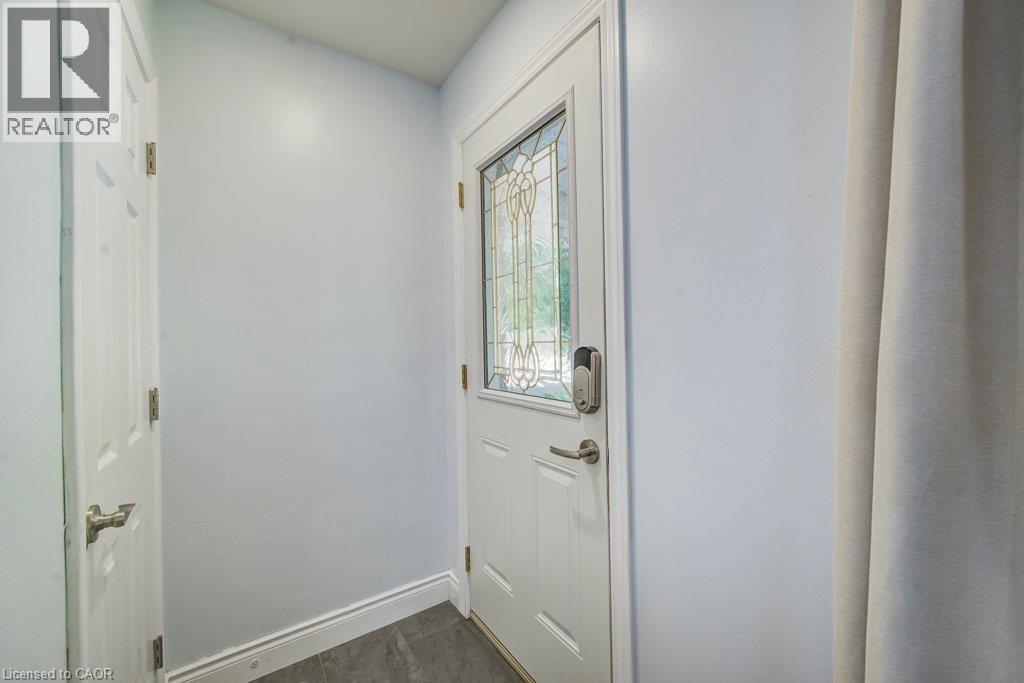 17 Crestwood Avenue, Kitchener, Ontario  N2H 4K6 - Photo 6 - 40845684