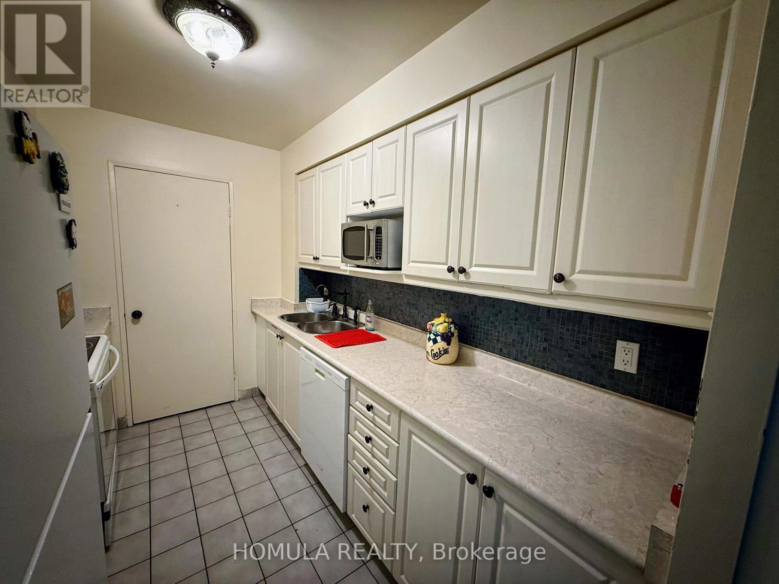 303 - 250 Jarvis Street, Toronto, Ontario  M5B 2L2 - Photo 3 - C13566672