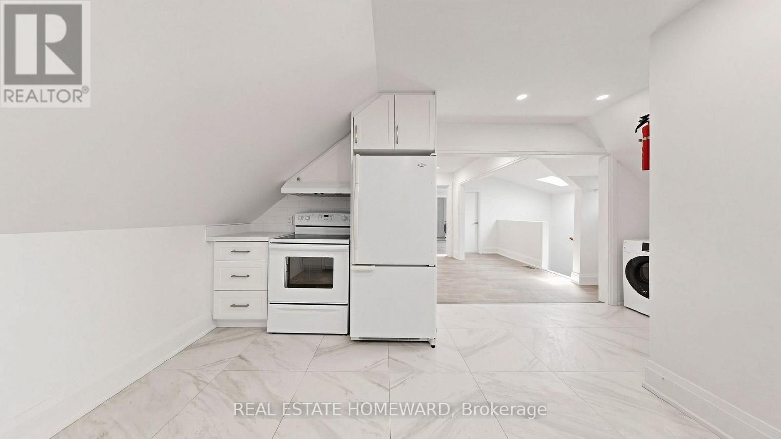 3 - 124 Kendal Avenue, Toronto, Ontario  M5R 1L9 - Photo 13 - C13566704