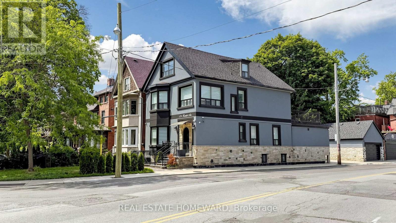 3 - 124 Kendal Avenue, Toronto, Ontario  M5R 1L9 - Photo 2 - C13566704