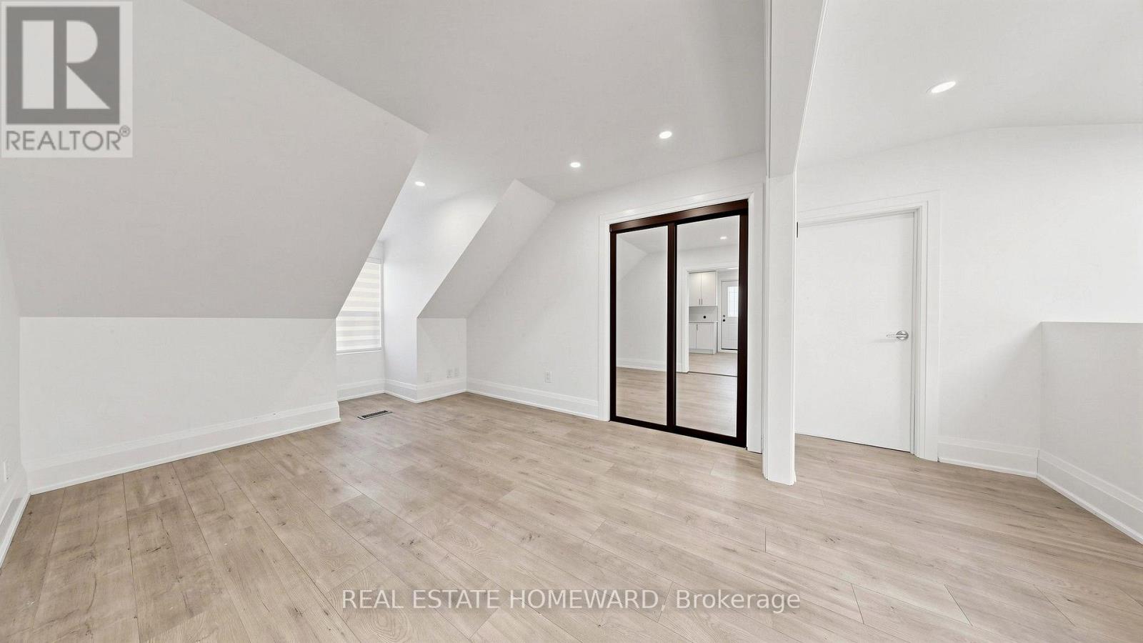 3 - 124 Kendal Avenue, Toronto, Ontario  M5R 1L9 - Photo 5 - C13566704