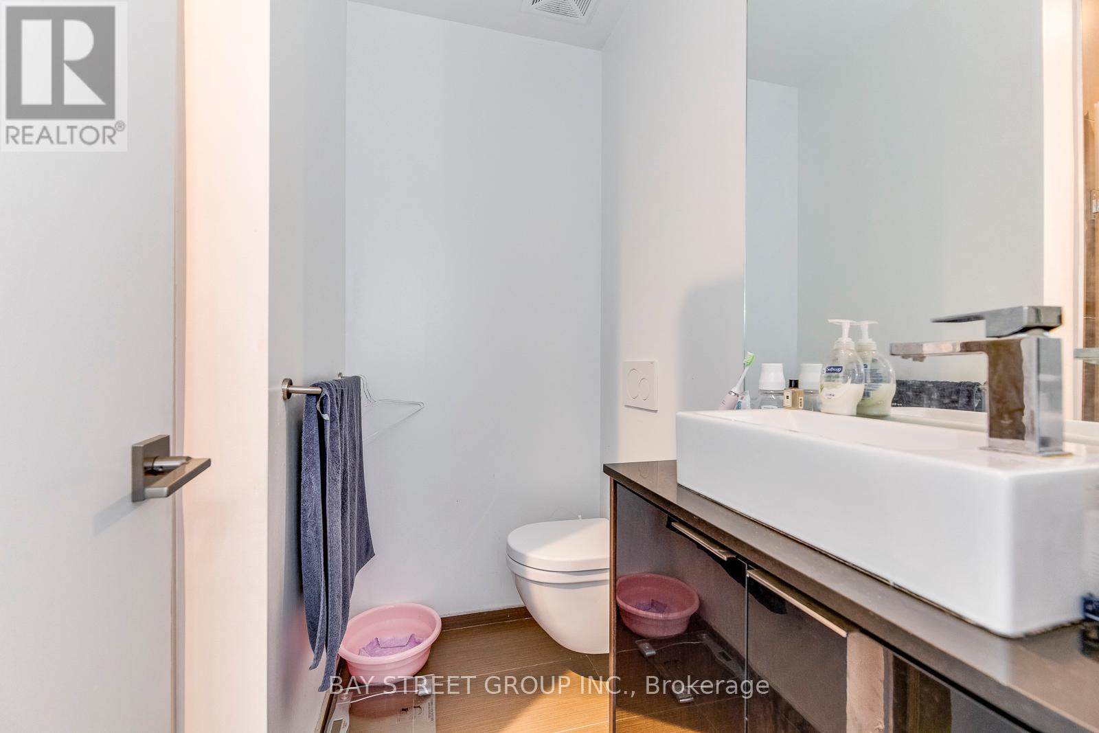 1515 - 70 Temperance Street, Toronto, Ontario  M5H 4E8 - Photo 12 - C13566710