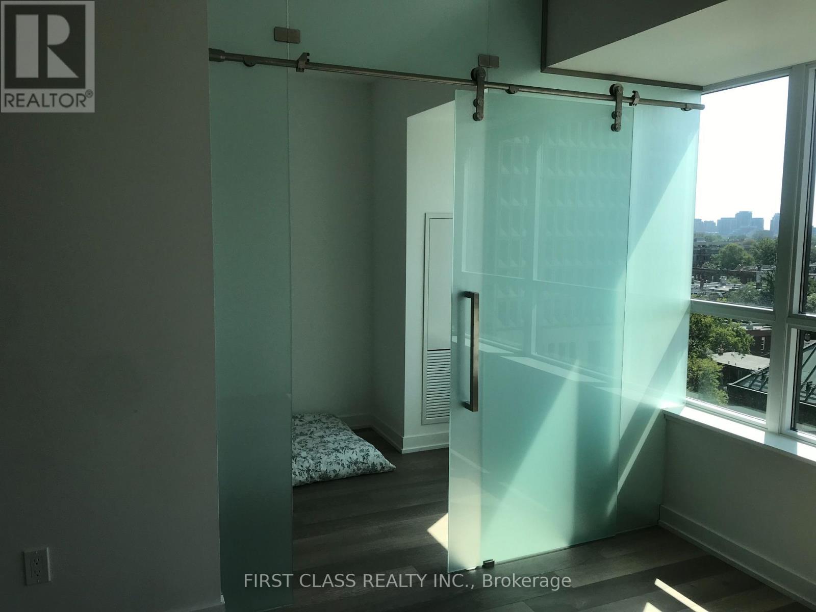 805 - 181 Huron Street, Toronto, Ontario  M5T 0C1 - Photo 10 - C13566748