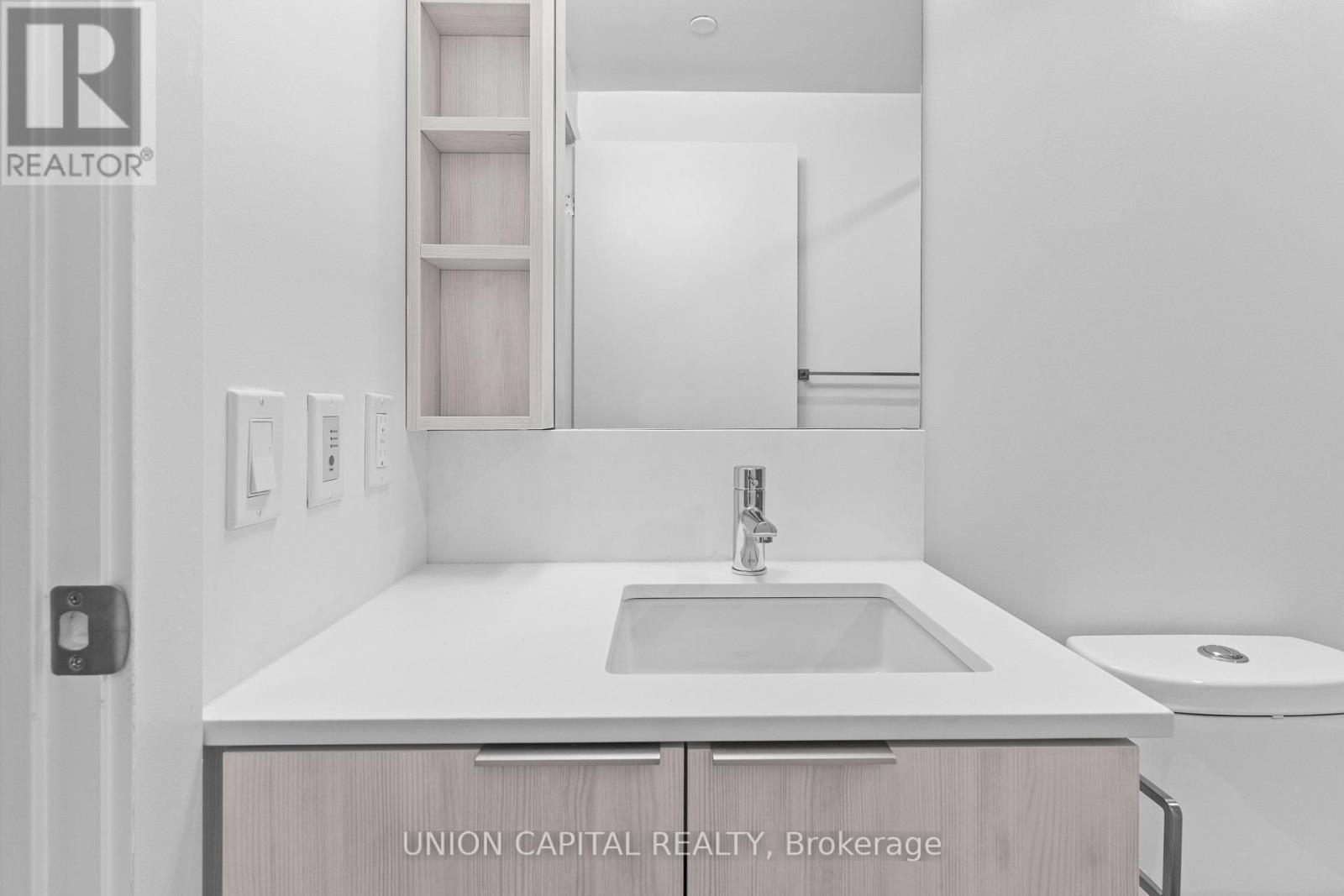 1007 - 8 Wellesley Street W, Toronto, Ontario M4Y 0J5 - Photo 16 - C13566806