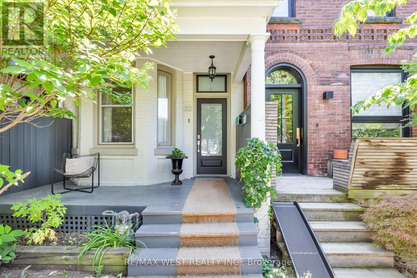 39 Shirley Street, Toronto, Ontario  M6K 1S8 - Photo 2 - C13566856