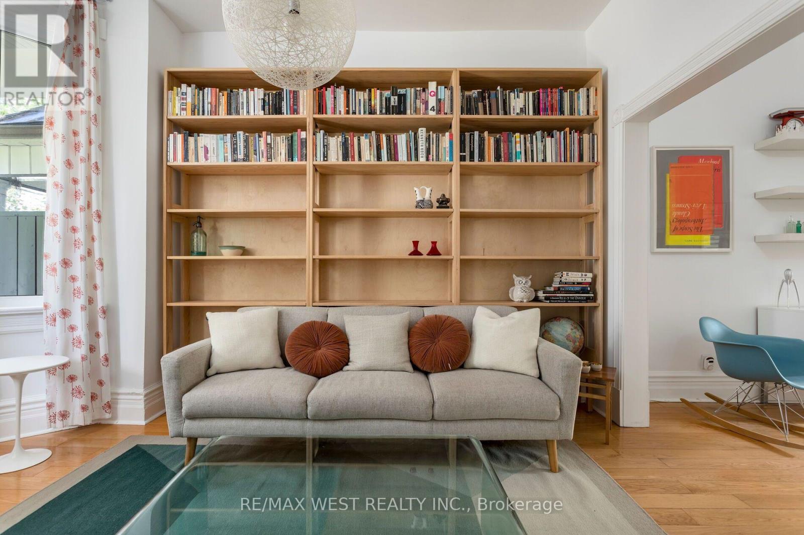 39 Shirley Street, Toronto, Ontario  M6K 1S8 - Photo 8 - C13566856