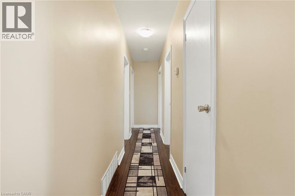 25 Saveryn Road, Hamilton, Ontario  L9B 1N4 - Photo 16 - 40848302