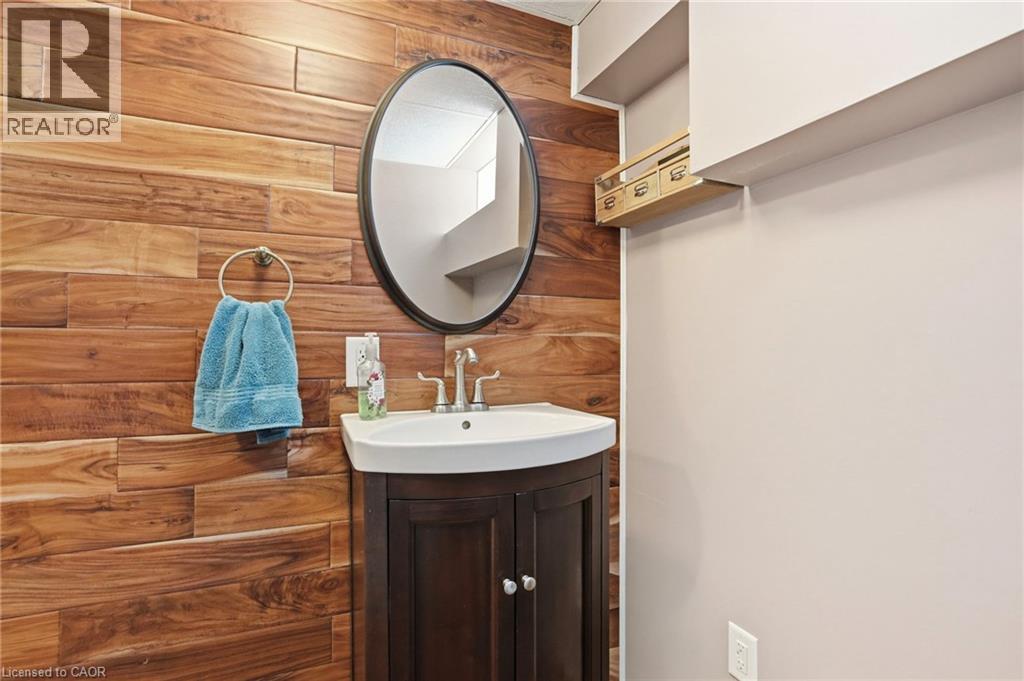 25 Saveryn Road, Hamilton, Ontario  L9B 1N4 - Photo 32 - 40848302