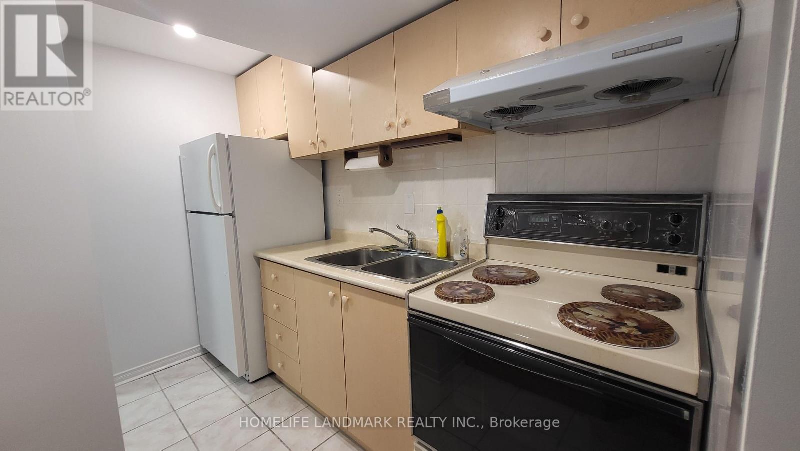 75 Maitland Drive, Markham (Milliken Mills West), Ontario  L3R 4T6 - Photo 6 - N13566596