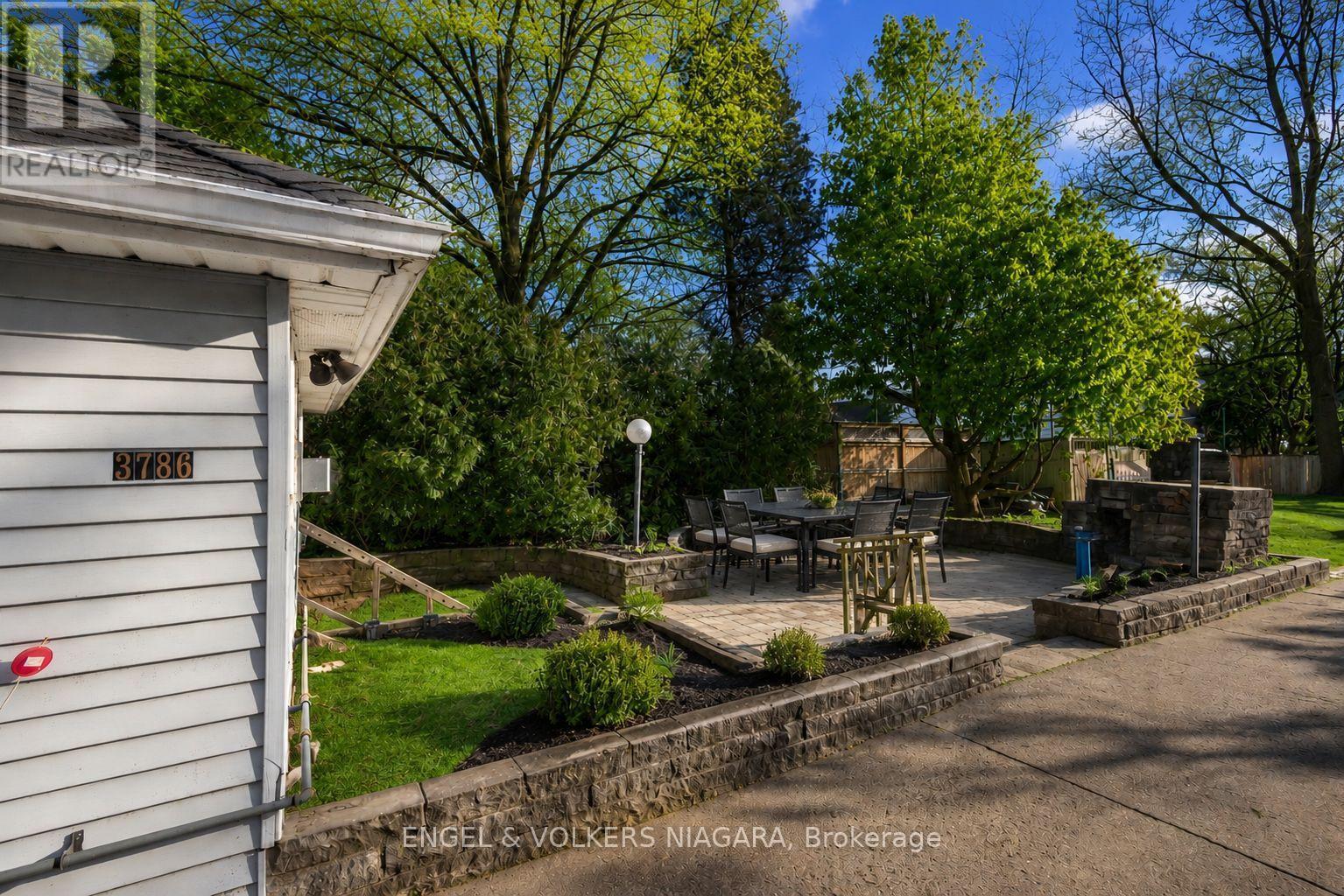 3786 ST JAMES AVENUE, Niagara Falls (Stamford)