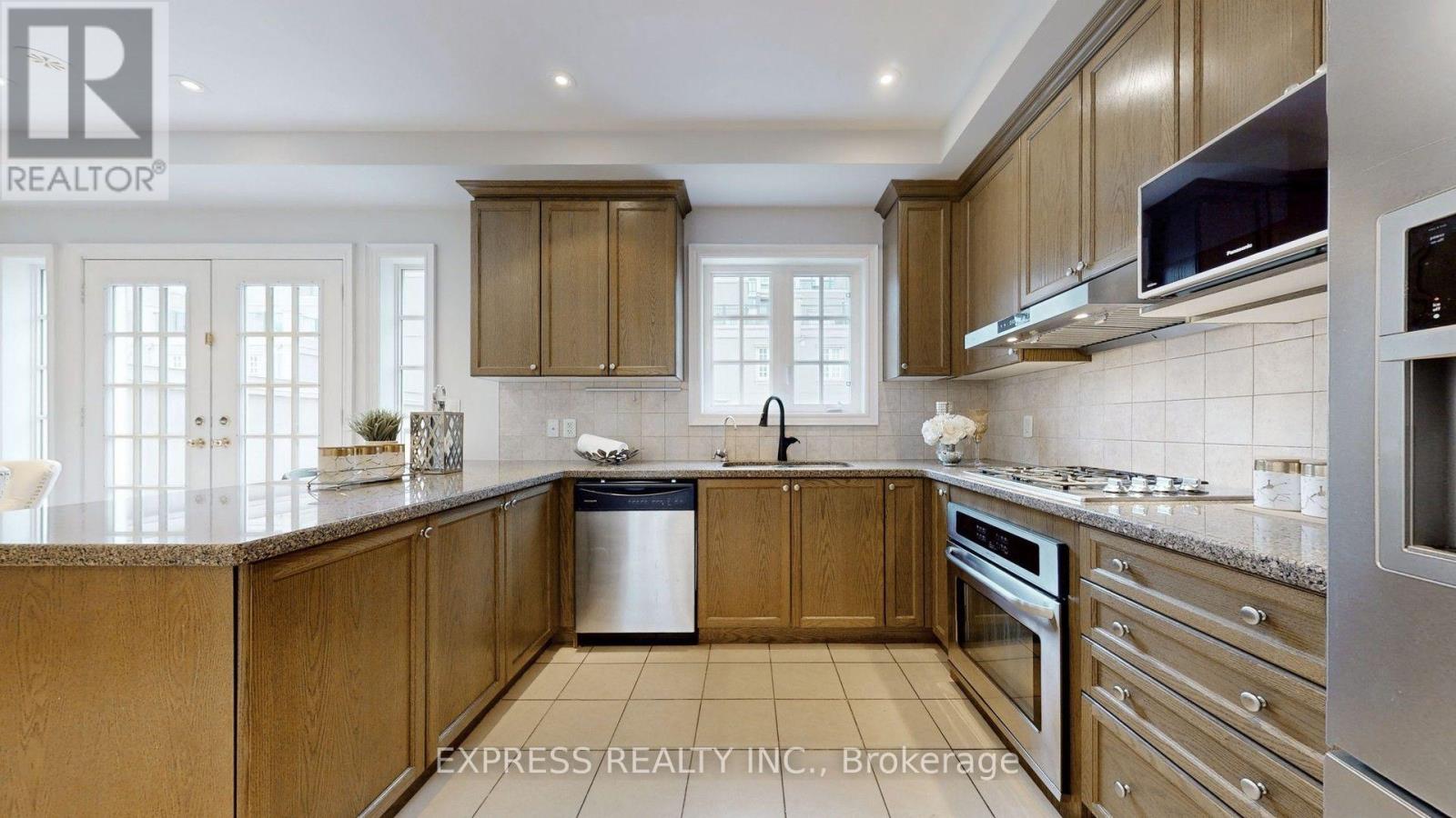 7 Mackenzie's Stand Avenue, Markham, Ontario  L6G 0C4 - Photo 15 - N13566836