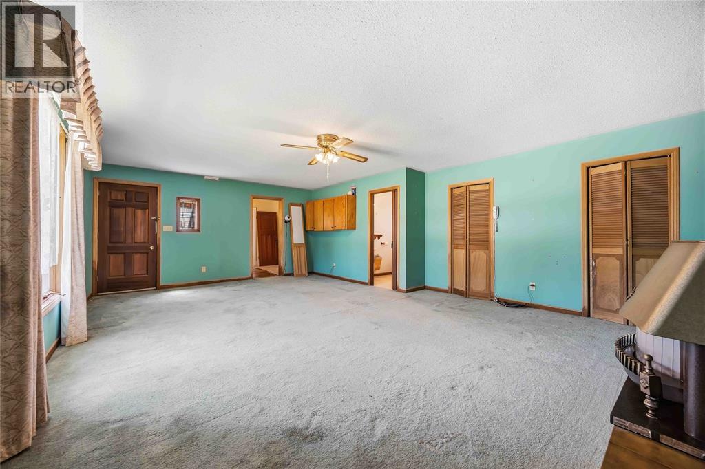 439 Maude Street, Petrolia photo 12