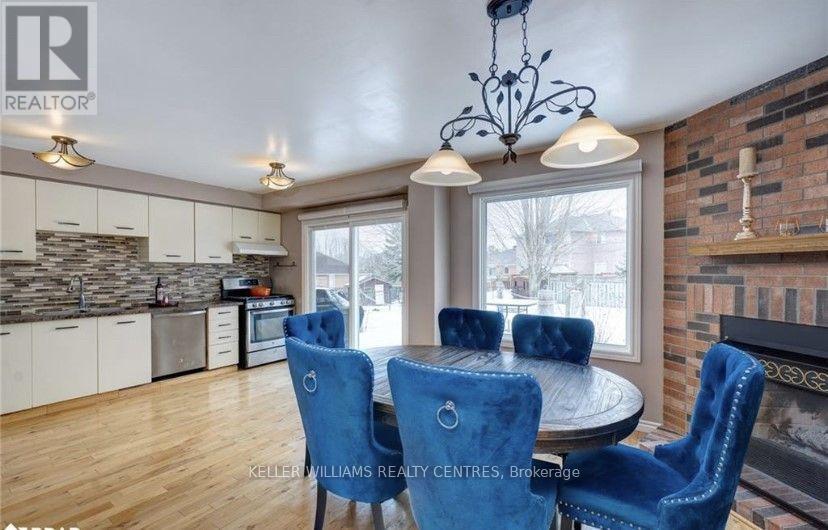 21 Delaney Crescent, Barrie, Ontario  L4N 7C3 - Photo 3 - S13566542