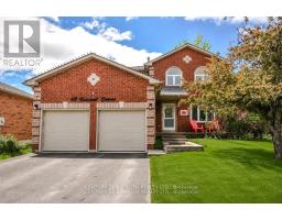 42 FARMSTEAD CRESCENT, Barrie, Ontario