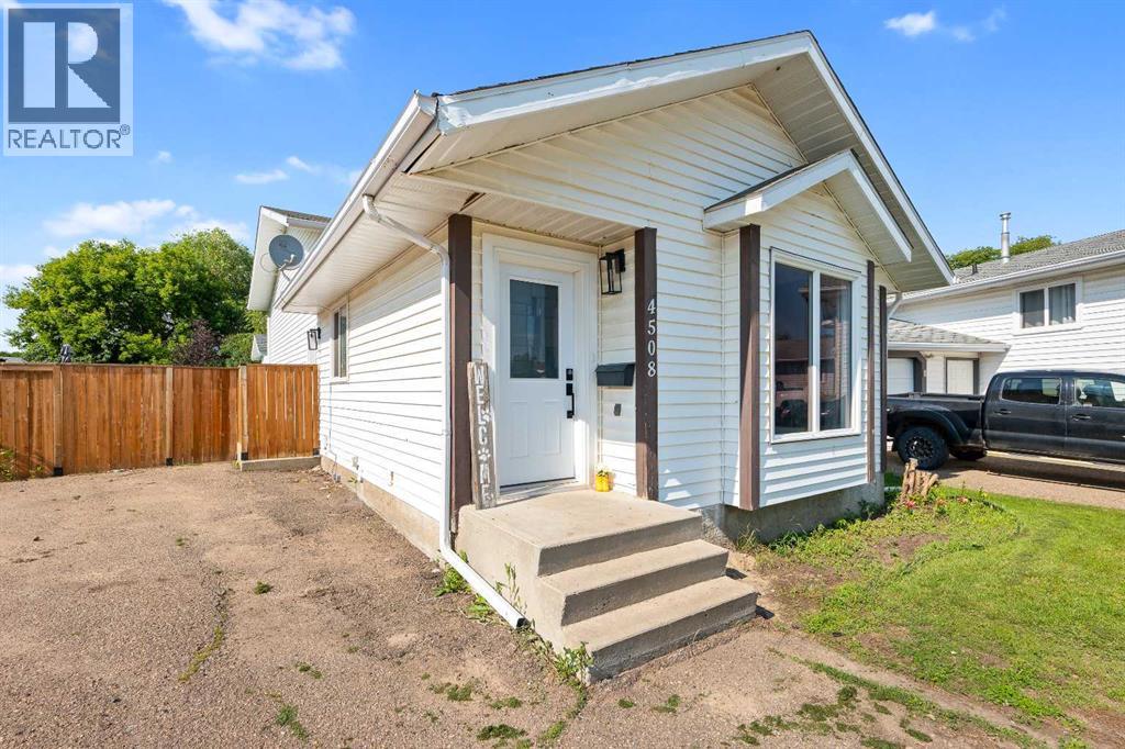 4508 30a Street Close, Lloydminster, Saskatchewan  S9V 1X7 - Photo 2 - A2329251