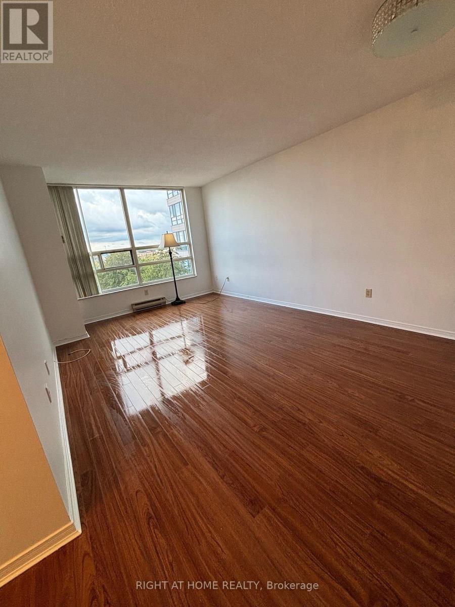 701 - 250 Webb Drive, Mississauga, Ontario  L5B 3Z4 - Photo 4 - W13446872