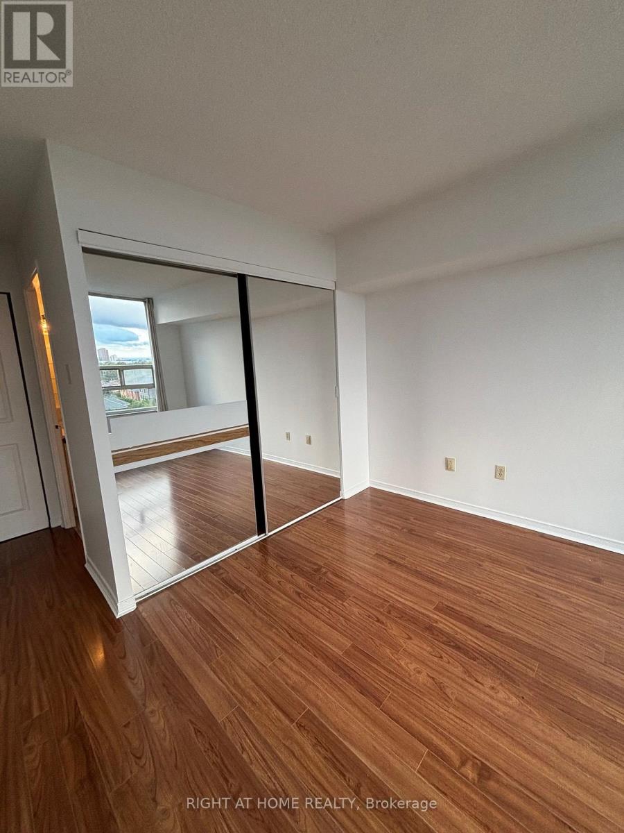 701 - 250 Webb Drive, Mississauga, Ontario  L5B 3Z4 - Photo 8 - W13446872