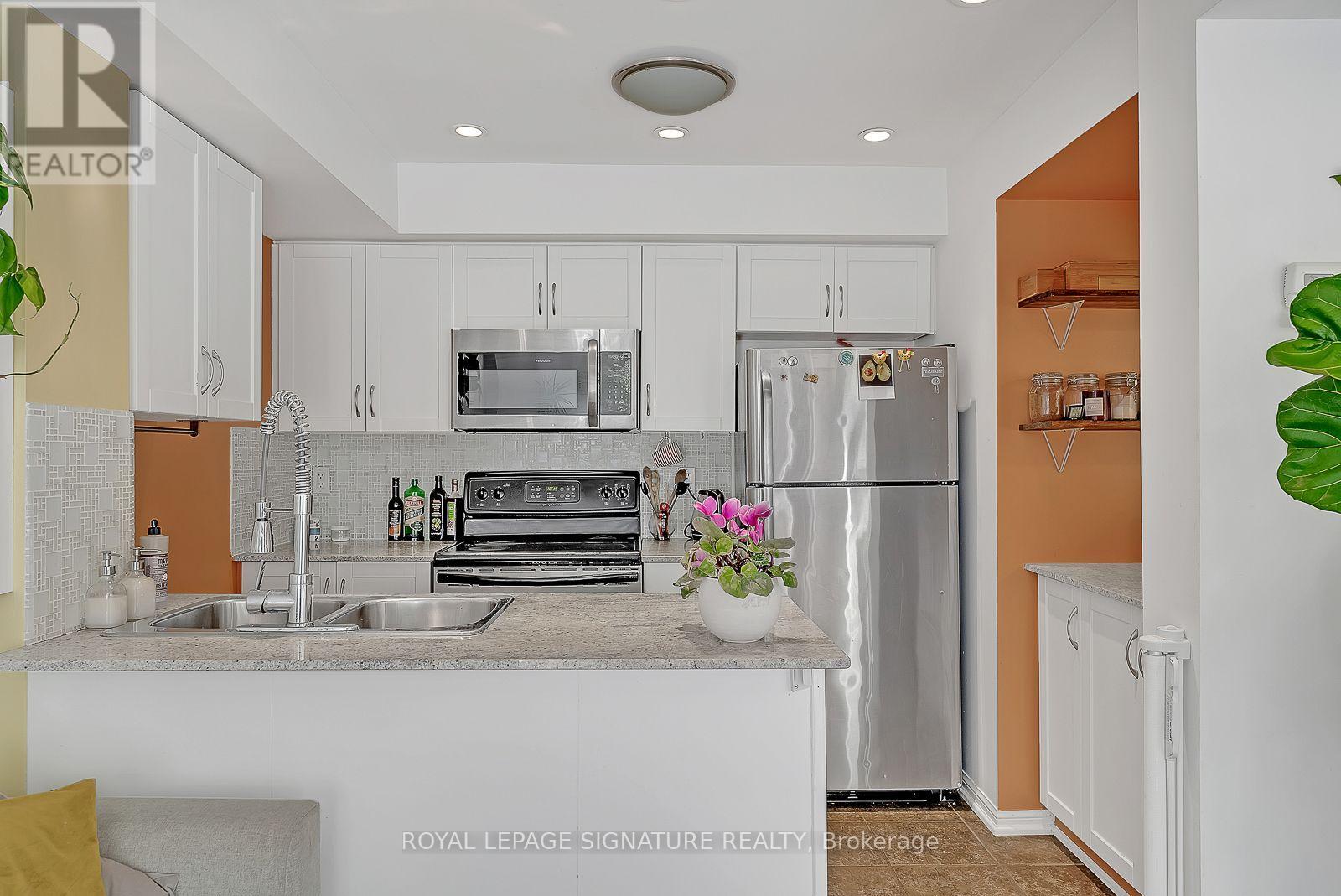 1612 - 28 Laidlaw Street, Toronto, Ontario  M6K 1X2 - Photo 10 - W13566514
