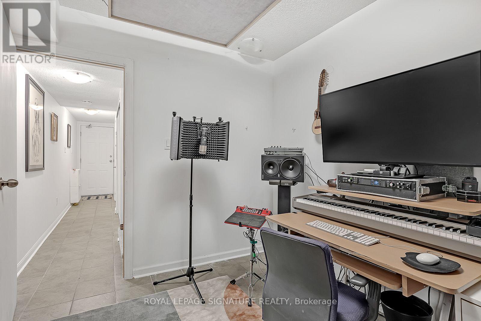 1612 - 28 Laidlaw Street, Toronto, Ontario  M6K 1X2 - Photo 18 - W13566514