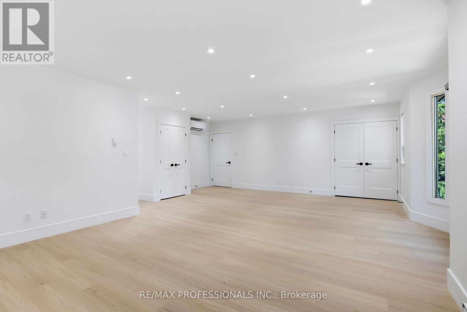 105 Cavell Avenue, Toronto, Ontario  M8V 1P5 - Photo 11 - W13566524