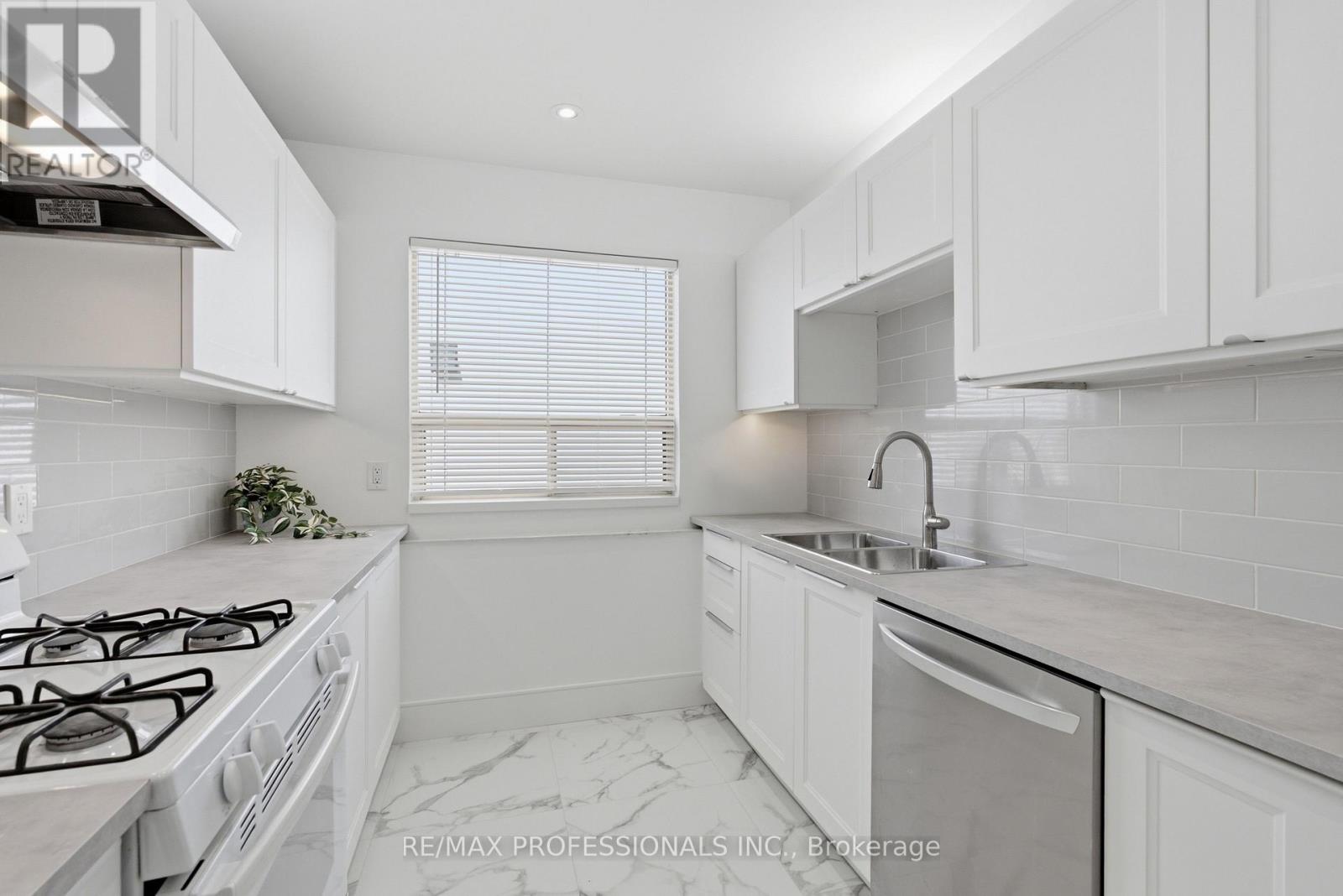 105 Cavell Avenue, Toronto, Ontario  M8V 1P5 - Photo 16 - W13566524
