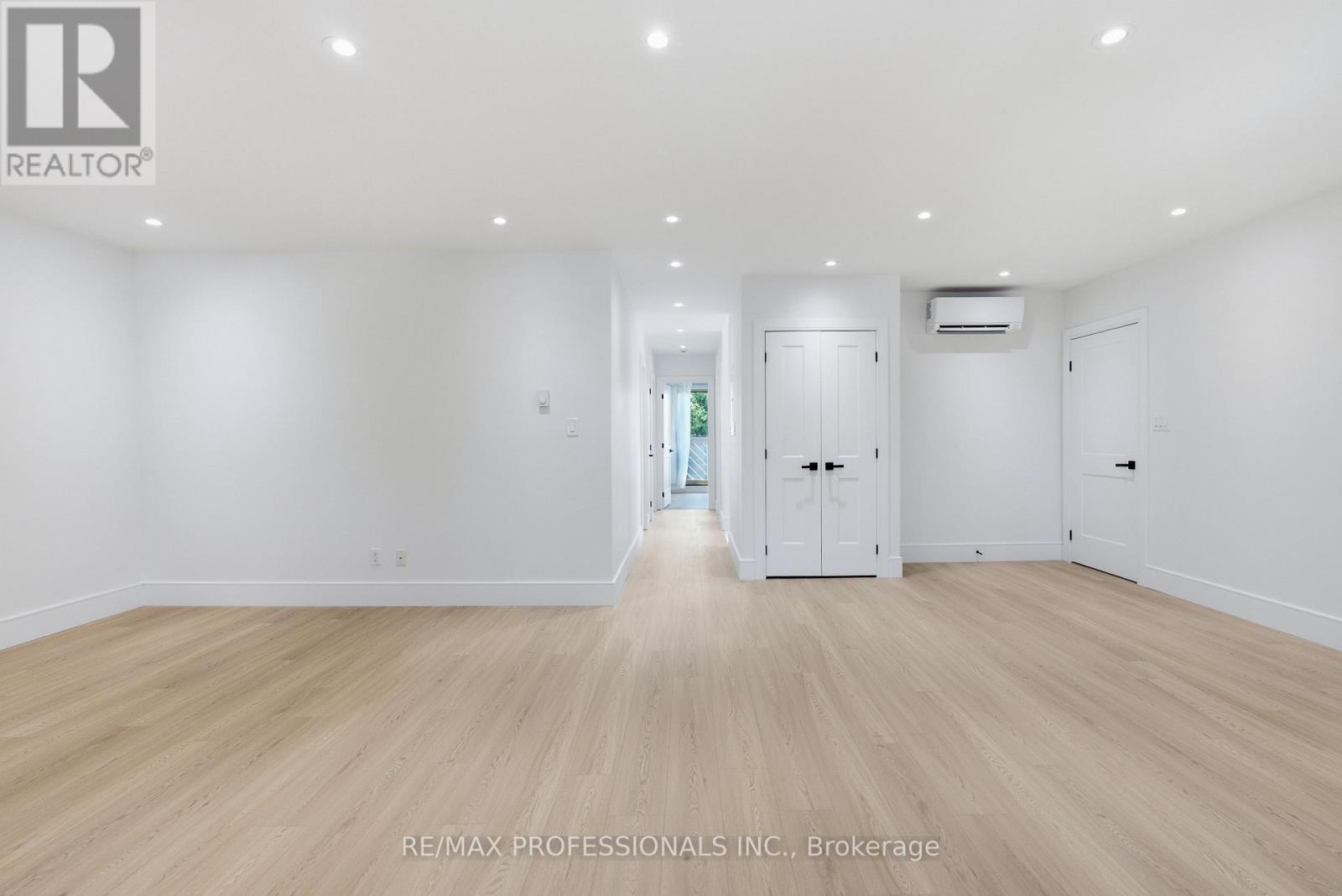 105 Cavell Avenue, Toronto, Ontario  M8V 1P5 - Photo 8 - W13566524
