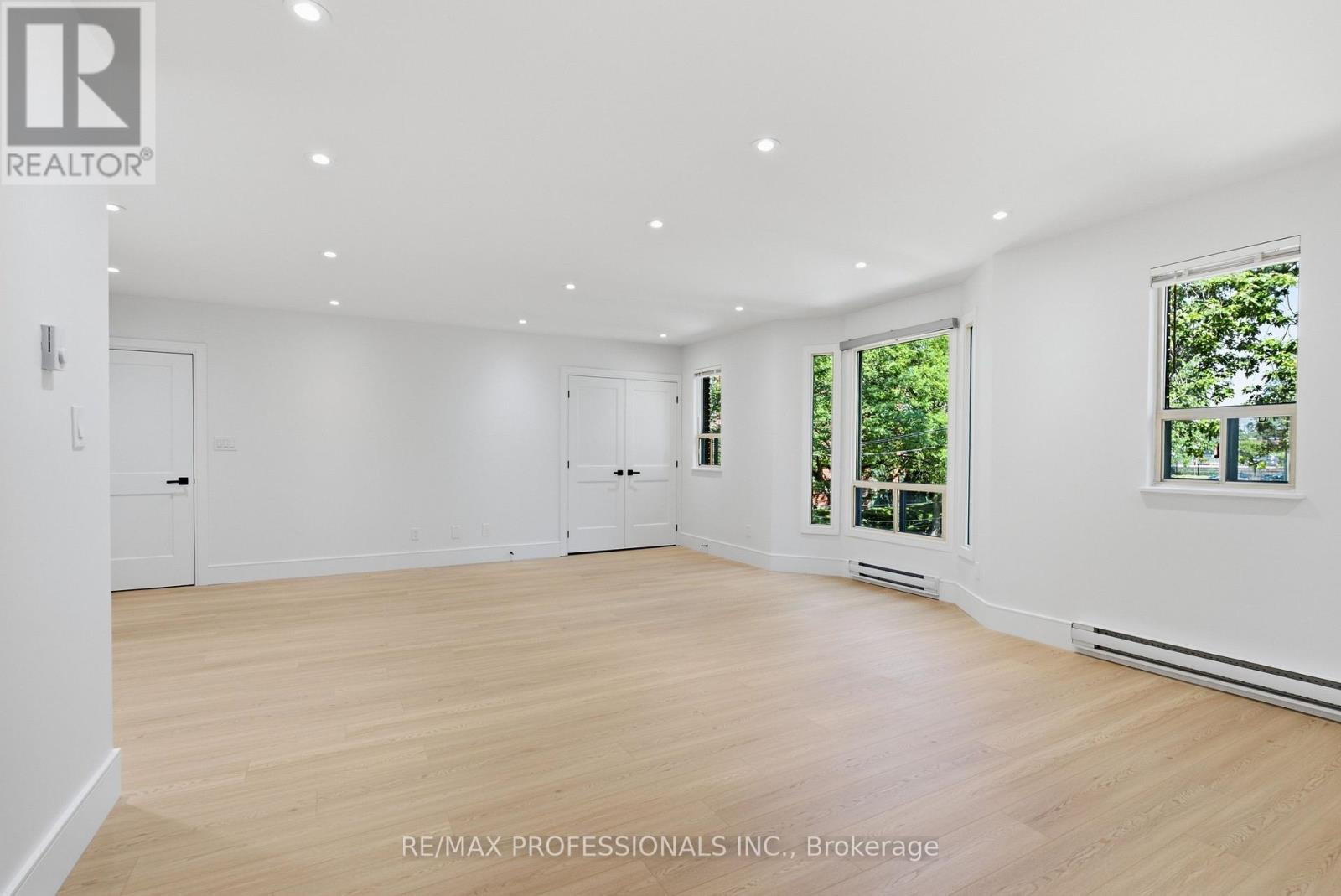 105 Cavell Avenue, Toronto, Ontario  M8V 1P5 - Photo 9 - W13566524