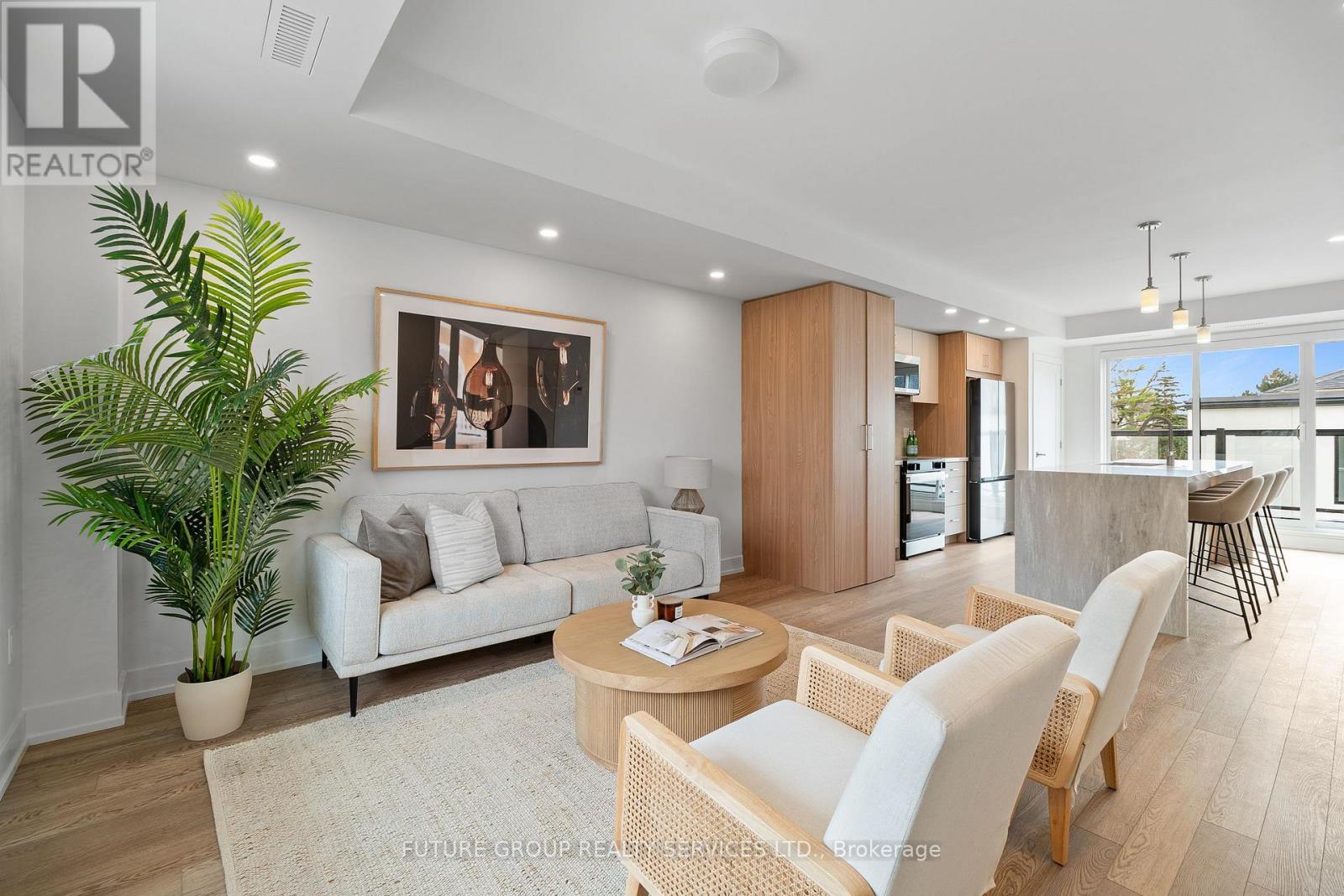 UNIT 3 - 34 POPLAR AVENUE, Toronto (Islington-City Centre West)