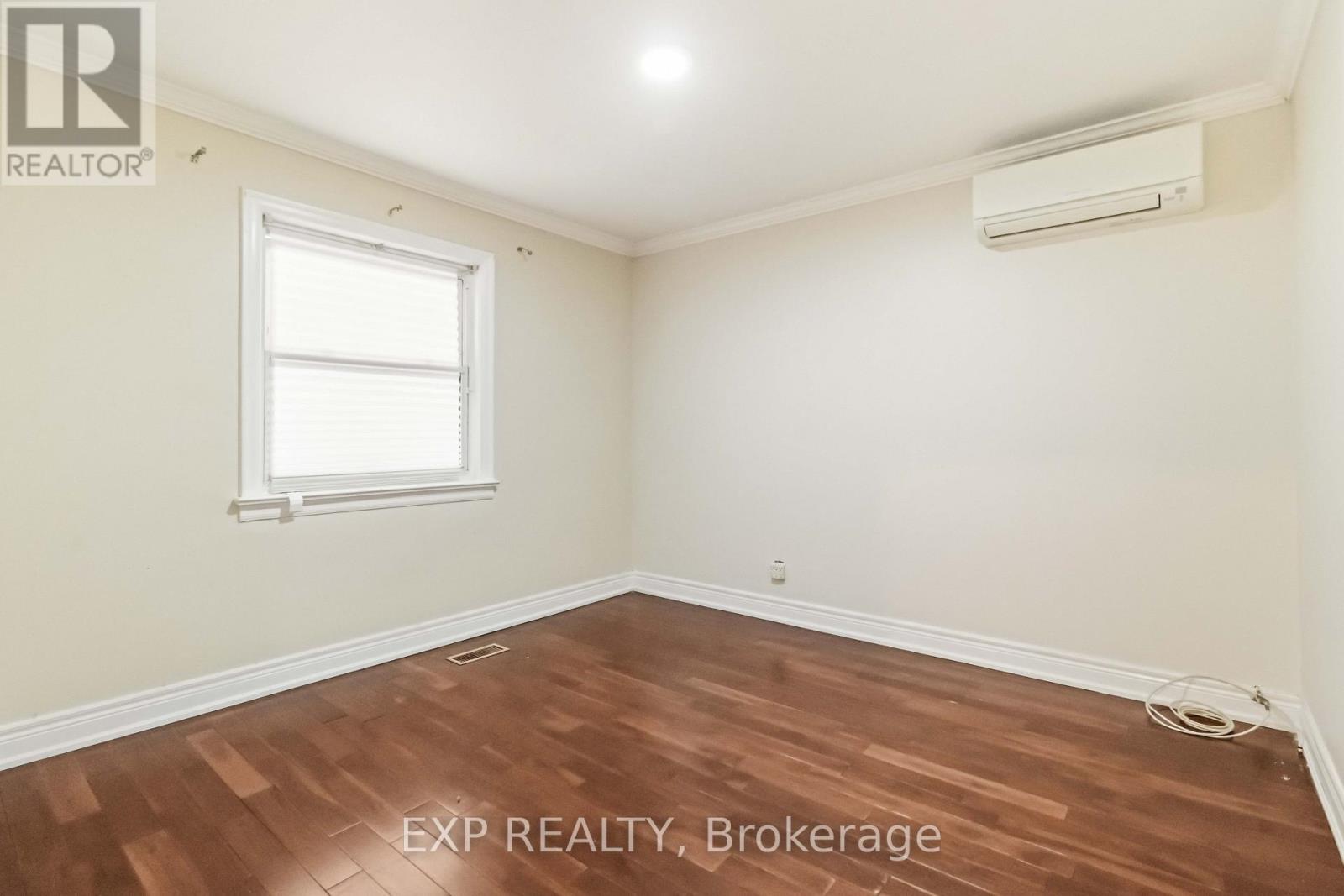 Main - 133 Cornelius Parkway, Toronto, Ontario  M6L 2K7 - Photo 9 - W13566562