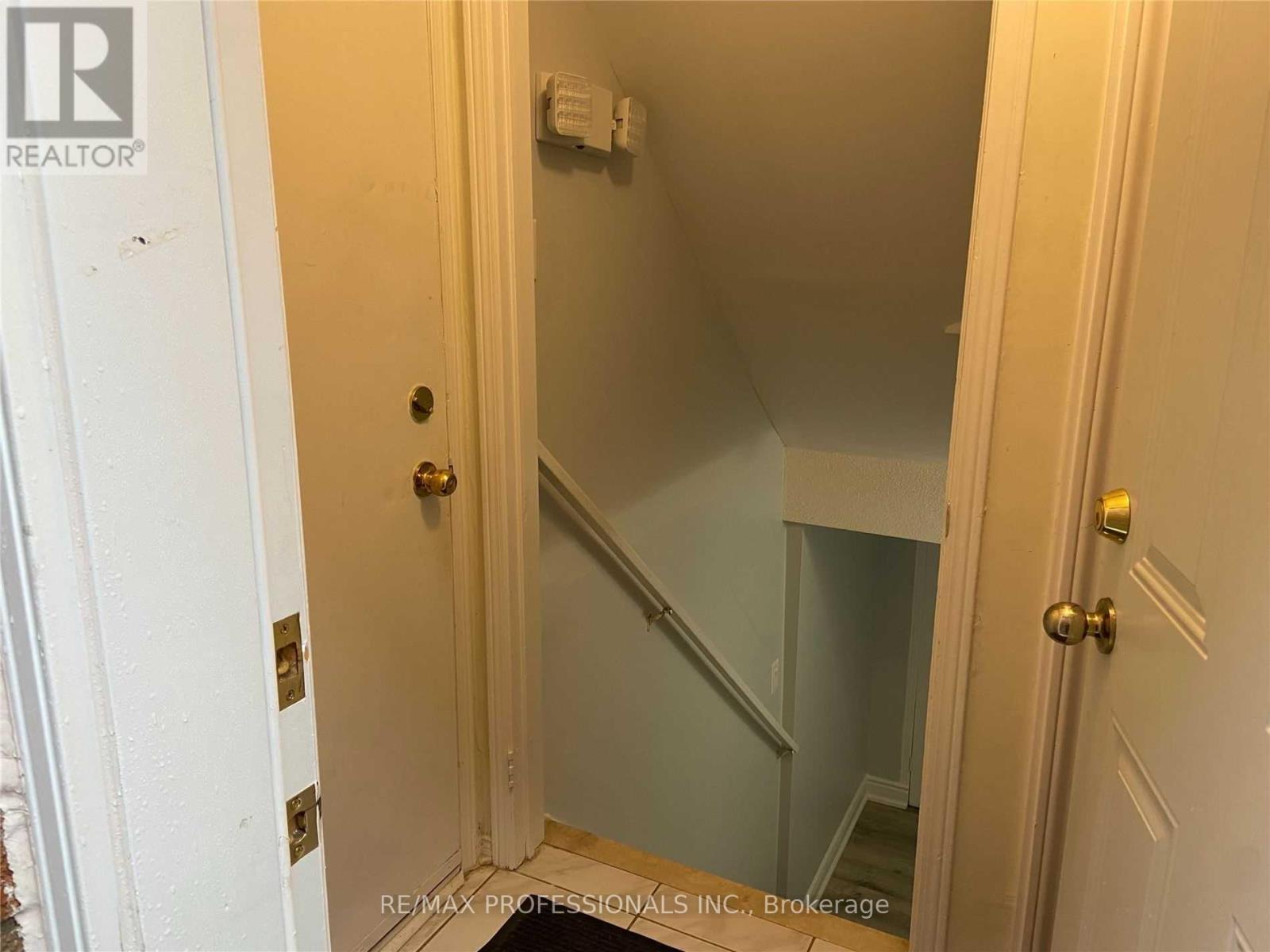 Bsmt - 5349 Lismic Boulevard, Mississauga, Ontario  L5V 1Y5 - Photo 2 - W13566636