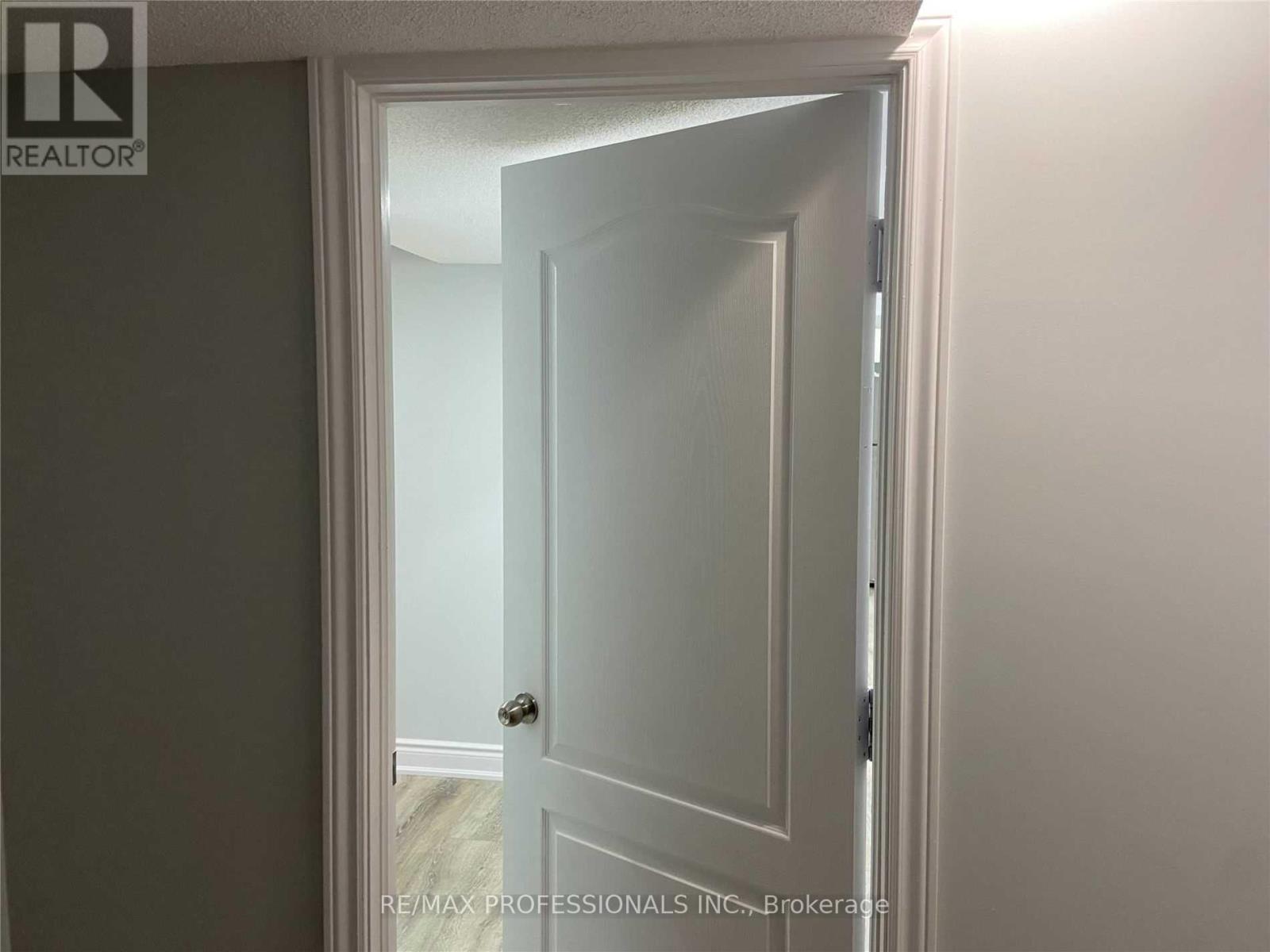 Bsmt - 5349 Lismic Boulevard, Mississauga, Ontario  L5V 1Y5 - Photo 5 - W13566636