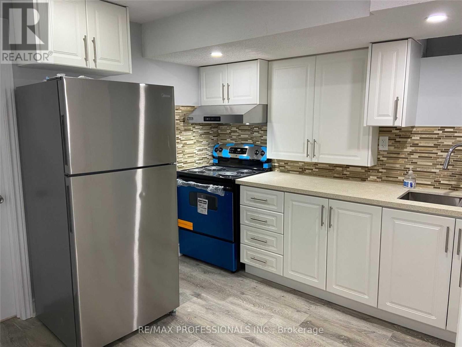 Bsmt - 5349 Lismic Boulevard, Mississauga, Ontario  L5V 1Y5 - Photo 9 - W13566636