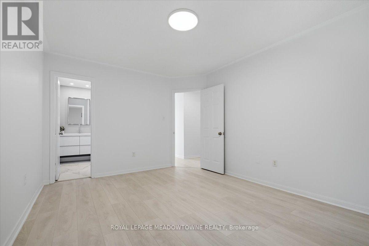 2068 Broadleaf Crescent, Burlington, Ontario  L7L 6S4 - Photo 21 - W13566660