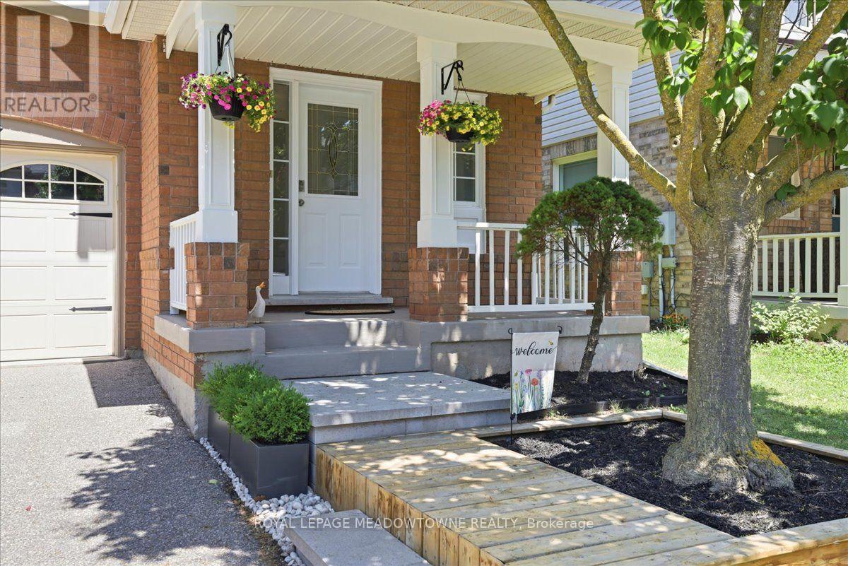 2068 Broadleaf Crescent, Burlington, Ontario  L7L 6S4 - Photo 3 - W13566660