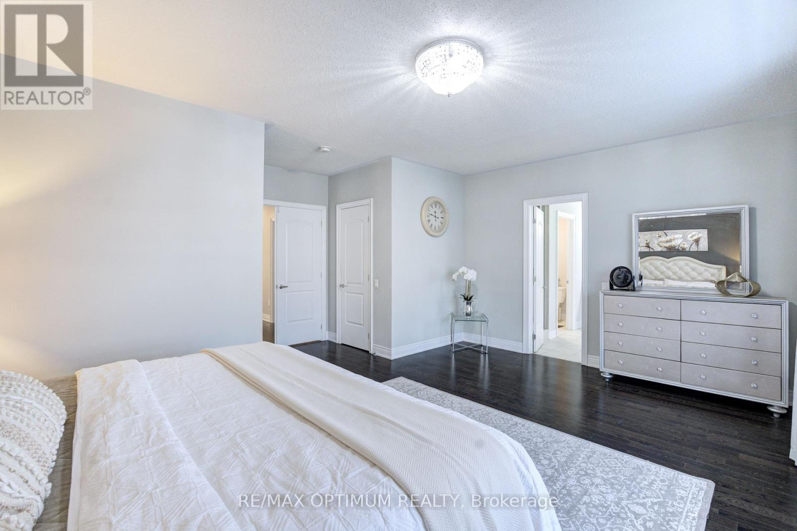 8 Lyle Way, Brampton, Ontario  L6X 5P8 - Photo 20 - W13566708