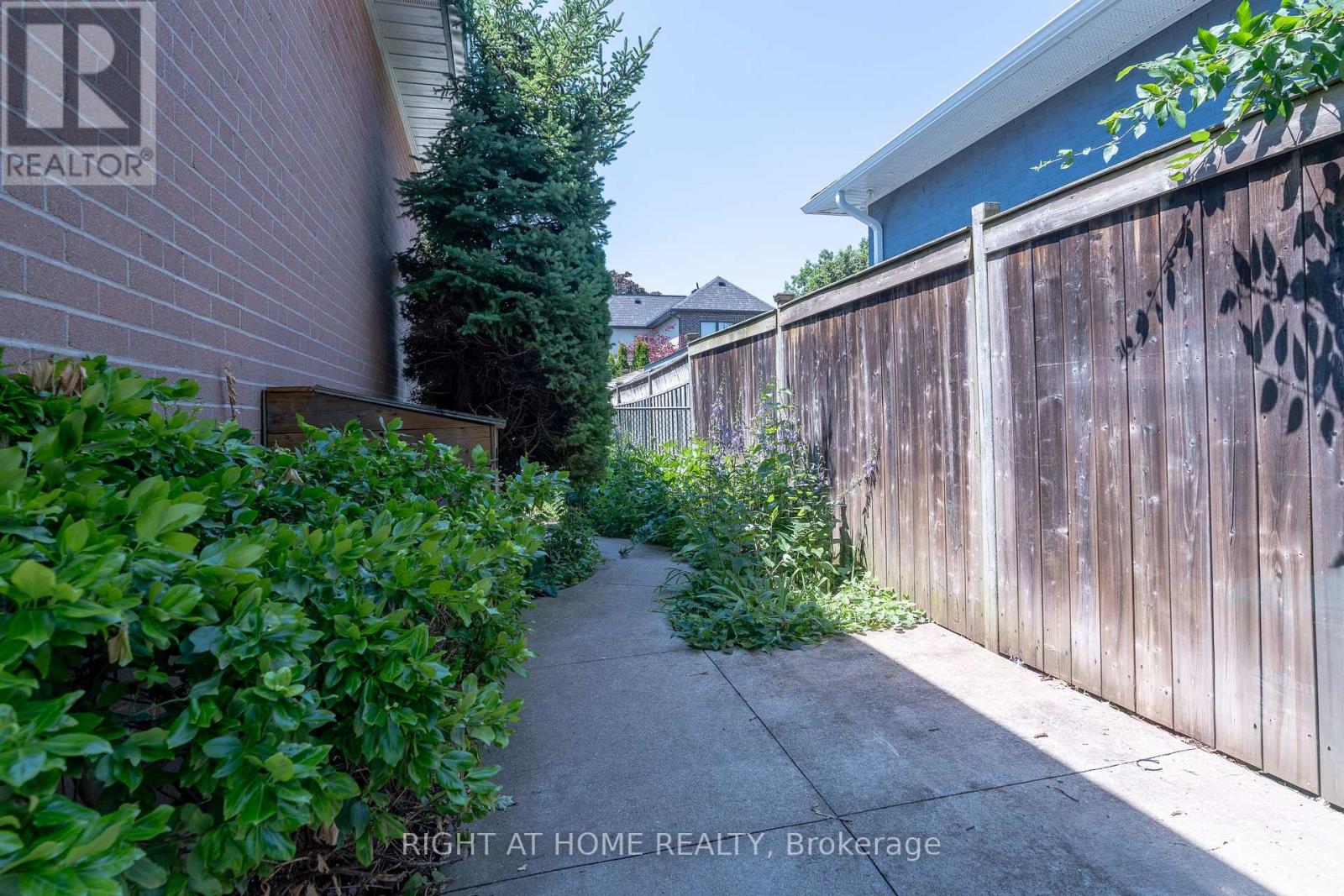 426 Seaton Drive, Oakville, Ontario L6L 3Y4 - Photo 19 - W13566786